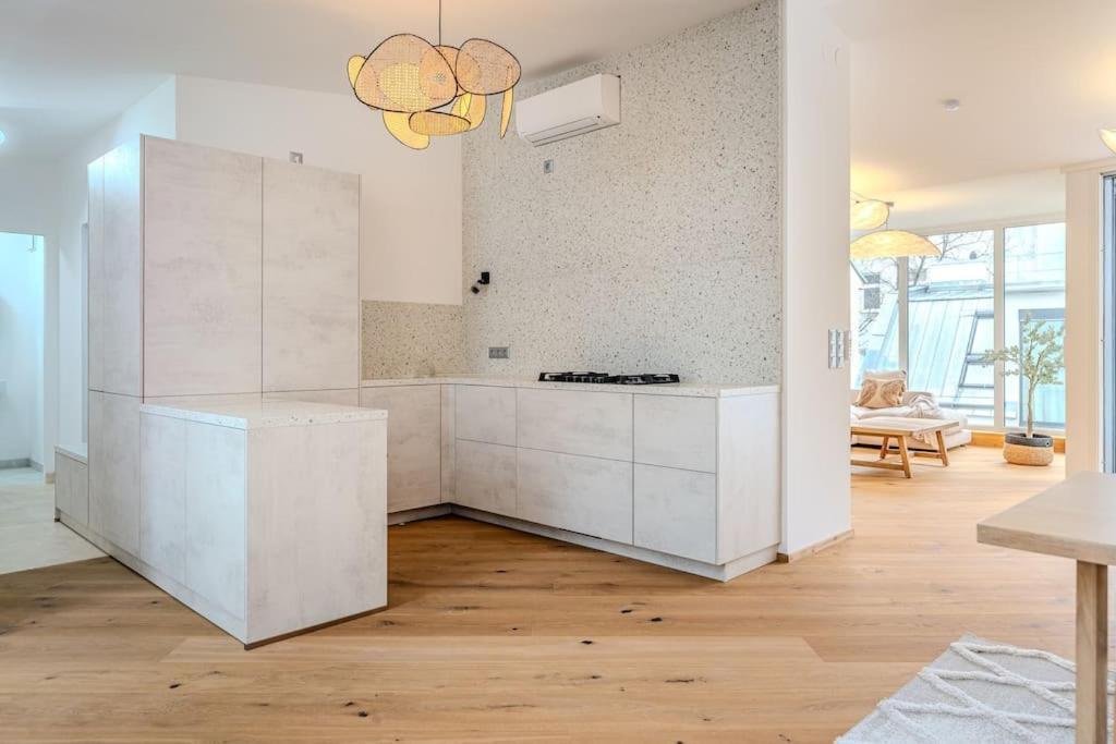 Apartament Neustift Deluxe Wiedeń Zewnętrze zdjęcie